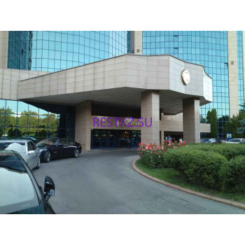 Mezzanine Business Center